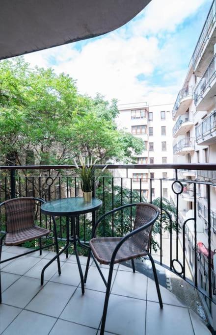 Free Parking! Soho Budapest 304, 4 Ppl, Ac, Fast Wifi, Smart Tv Bagian luar foto