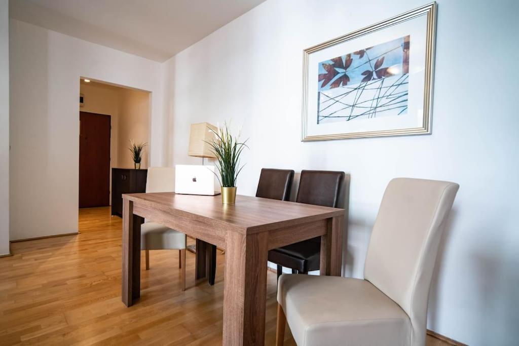 Free Parking! Soho Budapest 304, 4 Ppl, Ac, Fast Wifi, Smart Tv Bagian luar foto