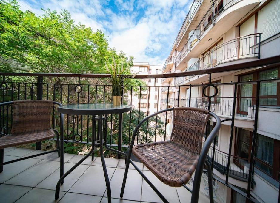 Free Parking! Soho Budapest 304, 4 Ppl, Ac, Fast Wifi, Smart Tv Bagian luar foto
